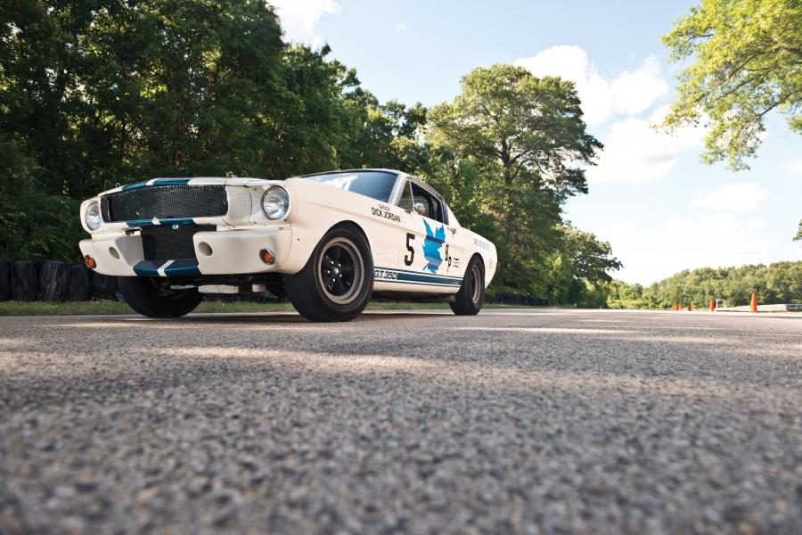  Shelby GT350 R 1965 года  (фото 41 из 95)